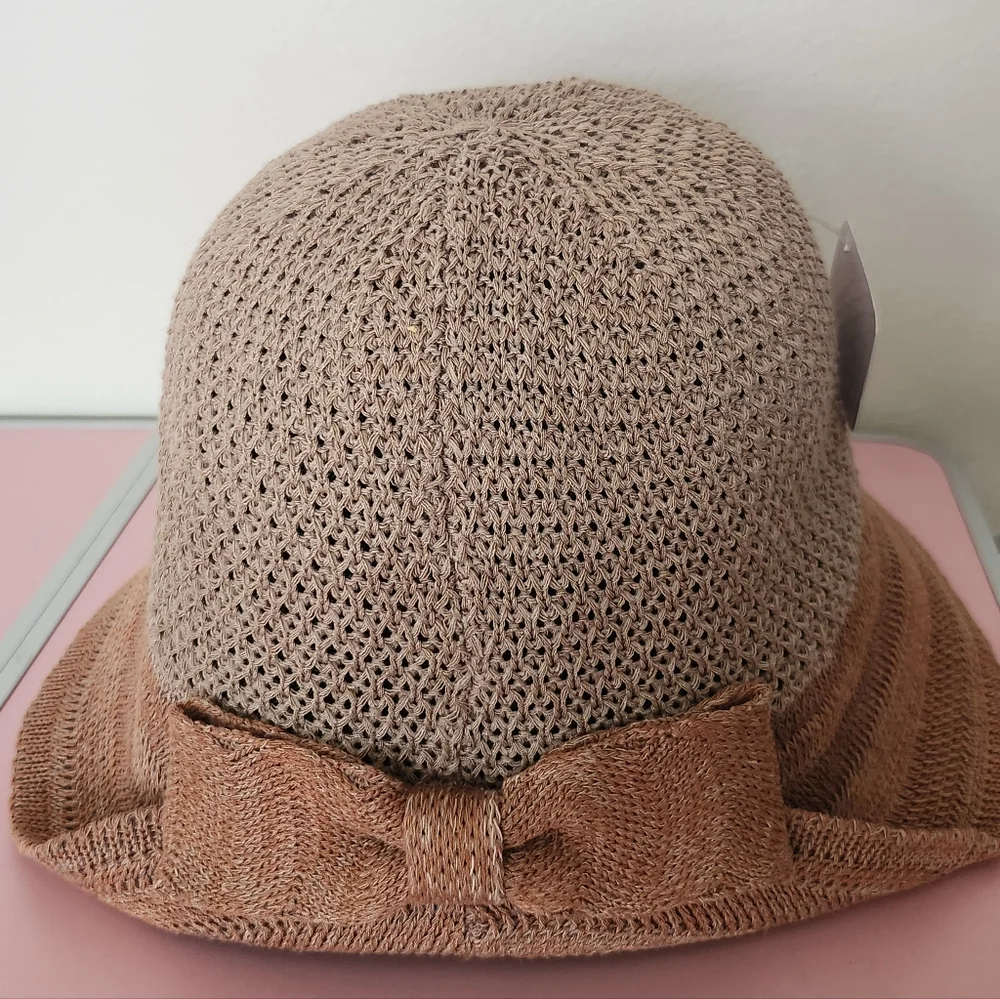 Elegant Sun Hat with Bow - Picture 3 of 8